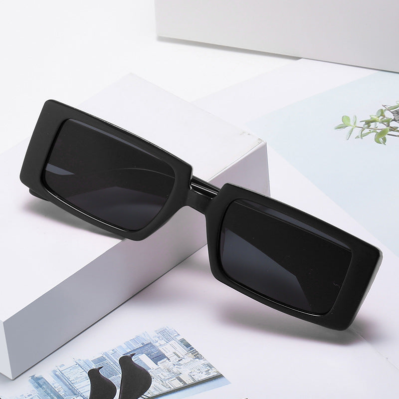 VUE Bold Square Frame Sunglasses – Euro-American Street Style