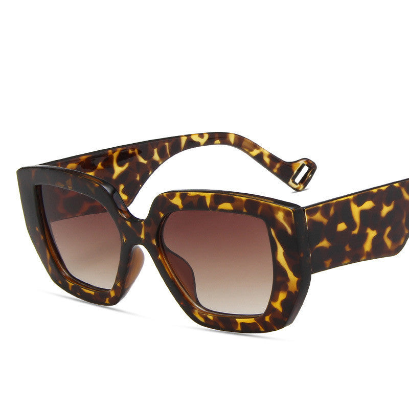 VUE Bold Polygon Contrast Frame Sunglasses – Retro Statement Eyewear